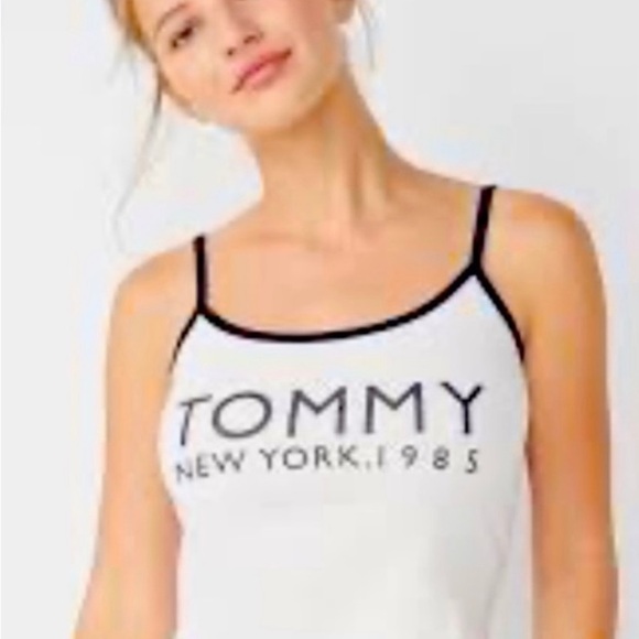 Tommy Hilfiger bundle - Picture 9 of 9